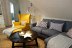'Groe Couch und Sessel'