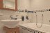 'Das Badezimmer im OG mit Vollbad,Dusche und WC.'