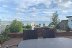 'Die berdachte Terrasse ist mbliert.'