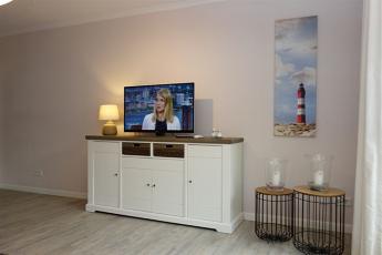 ...TV Gerät und DVD Player ..