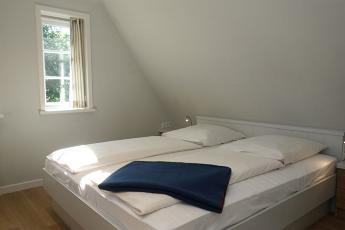 Das dritte Schlafzimmer mit Doppelbett, Bettmaa 180x200cmVerdunkelungsmglichkeit